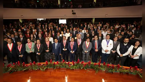 JNE entrega credenciales a senadores: Congreso bicameral deberá jurar el 26 de julio