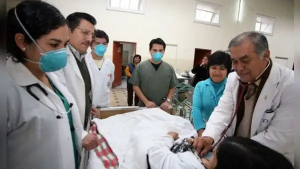 Colegio Médico rechaza proyecto de ley 13830 que plantea saltarse el residentado médico ante la escasez de especialistas en el país