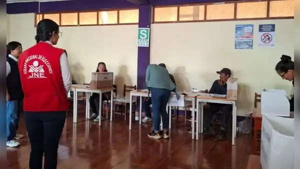 "Lo regional-municipal va a ser anticlimático": Mirko Lauer explica por qué las elecciones locales serán distintas a las presidenciales
