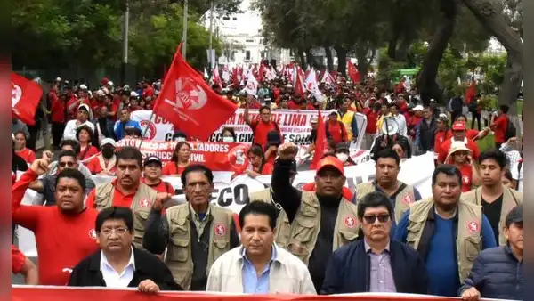 Trabajadores de construcción civil convocan movilización nacional este 2 de julio para exigir mejoras en EsSalud