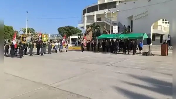 Izamiento del pabellón nacional - Corte de Sullana