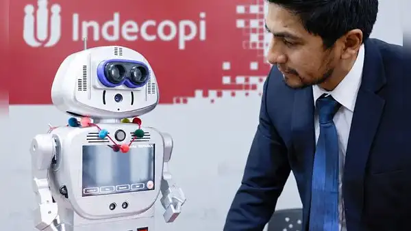 Día del inventor peruano: Indecopi premia a cinco ciudadanos por su aporte al país