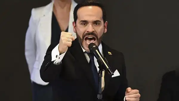 Abelardo de la Espriella eliminará la "paz total" de Petro y reactivará las órdenes de captura contra grupos armados