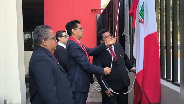 Corte de Piura realizó ceremonia de izamiento del Pabellón Nacional por Fiestas Patrias