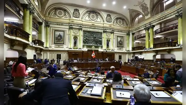 Congreso posterga votación del crédito suplementario mientras revisa pedidos de obras, becas y gratificaciones CAS