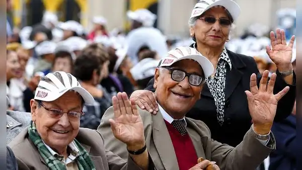 Perú está envejeciendo: en 2040 habrá más adultos mayores que menores de 15 años, según INEI