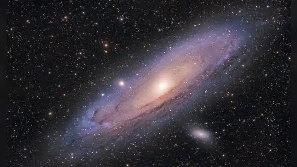 Astrónomos detectan el azúcar de las frambuesas en el centro de la Vía Láctea que ayudaría a explicar el origen de la vida