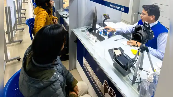 Reniec lanza megacampaña para tramitar DNIe gratis a nivel nacional: será hasta el 19 de julio para este exclusivo grupo