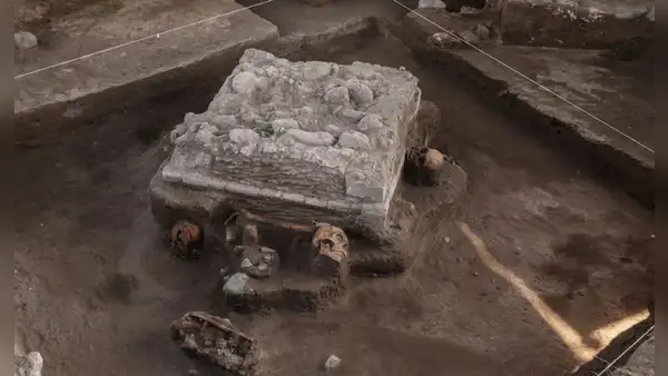 Arqueólogos descubren en México un altar preazteca que se habría usado en un ritual de ofrendas