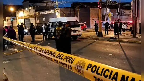Asesinan a “Chiki”, conductora de combi, frente a sus pasajeros en la av. Colonial en Lima Cercado