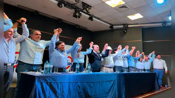 Carlos Bruce: Somos Perú presentó a sus candidatos para la alcaldía de Lima Centro