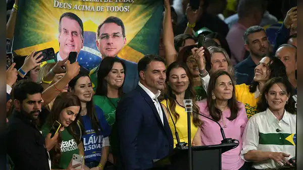 Partido Liberal presenta a Flavio Bolsonaro como candidato oficial a la presidencia de Brasil pese a las encuestas