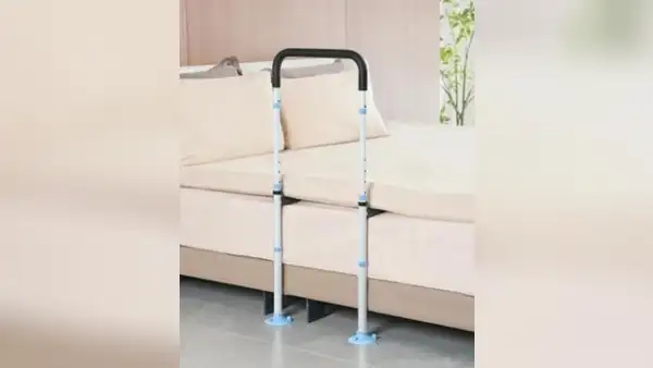 “Nena, no te peines en la cama”: ¿qué superstición esconde la famosa frase de los Enanitos Verdes?