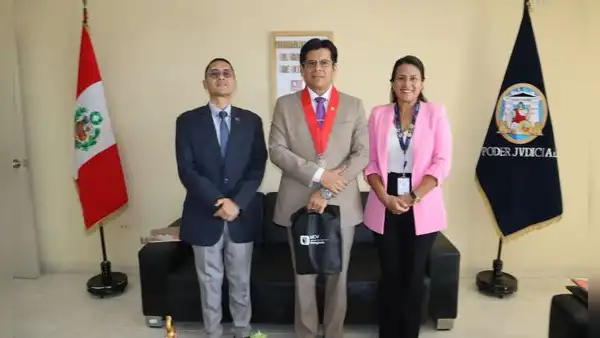 Corte de Piura y Universidad César Vallejo alistan convenio para fortalecer la capacitación