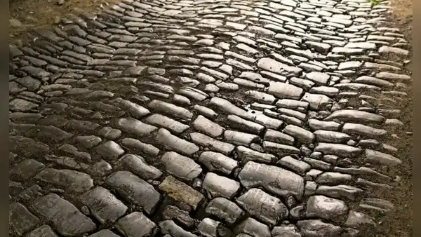 Arqueólogos descubren una calzada romana de 2.000 años de antigüedad que se escondía bajo una autopista en Alemania