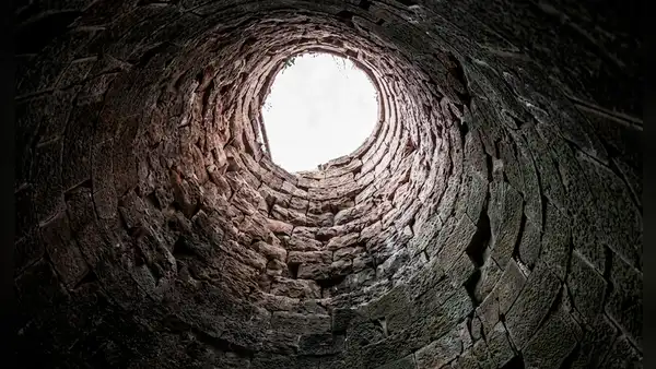 Arqueólogos examinaron un pozo de 2.500 años de antigüedad y encontraron restos de una civilización perdida