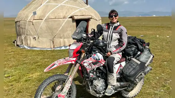 A sus 35 años, dejó atrás su trabajo con una princesa saudí y se arriesgó a recorrer más de 40.000 km en moto entre Asia y Sudamérica