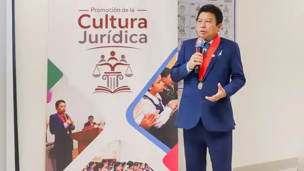 Corte de Sullana inicia curso de lengua de señas para fortalecer una atención inclusiva