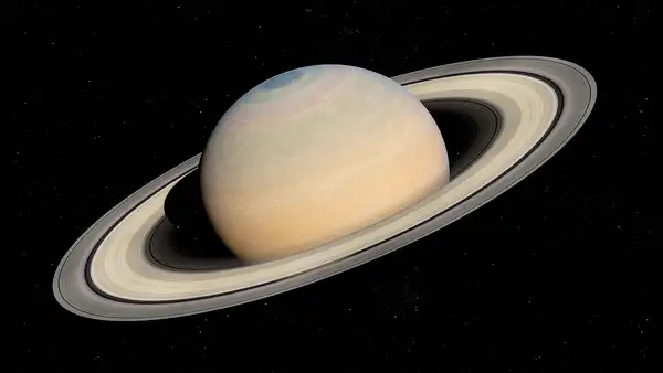 Astrónomos descubren una estructura geométrica de 10 lados que gira en la atmósfera de Saturno