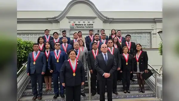 Procuraduría General incorpora a 25 nuevos procuradores públicos