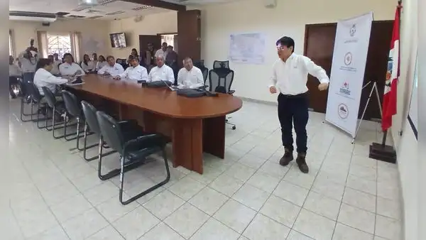 Ensa expuso plan de contingencia frente al fenómeno de El Niño ante el Ministro de Energía y Minas en el COER