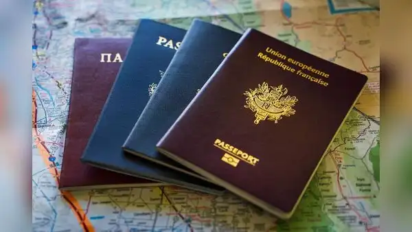 Estas son las únicas tres personas en el mundo que pueden viajar al extranjero sin pasaporte y la razón es sorprendente