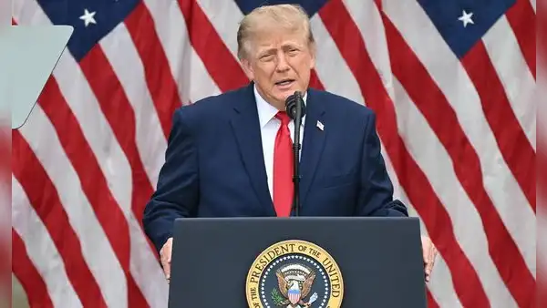 Trump defiende la guerra contra Irán en el aniversario del 11S mientras deudos denuncian participación de Arabia Saudí