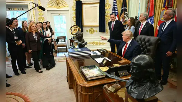 Donald Trump veta de la Casa Blanca a medios CNN, MSNOW y Politico por supuesta "cobertura de noticias falsas"