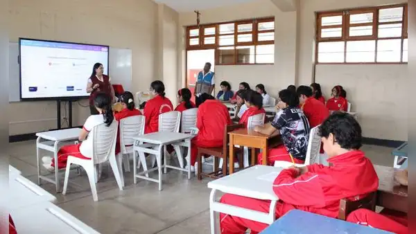Piura: Corte orienta a escolares sobre responsabilidad penal de adolescentes