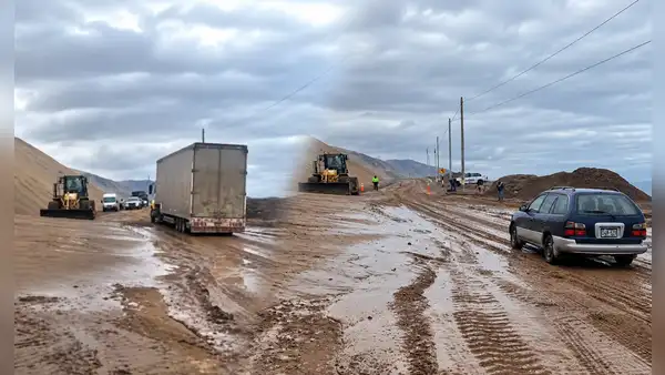 Lluvias en el sur provocan huaico en el kilómetro 316 de la Costanera Sur entre Tacna y Moquegua