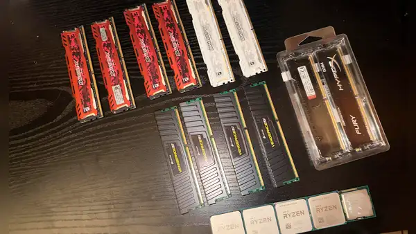 Un trabajador afortunado encuentra varios módulos de memoria RAM DDR4 de 32GB en el contenedor de basura de su trabajo; su jefe le dice: “Puedes quedártelos”