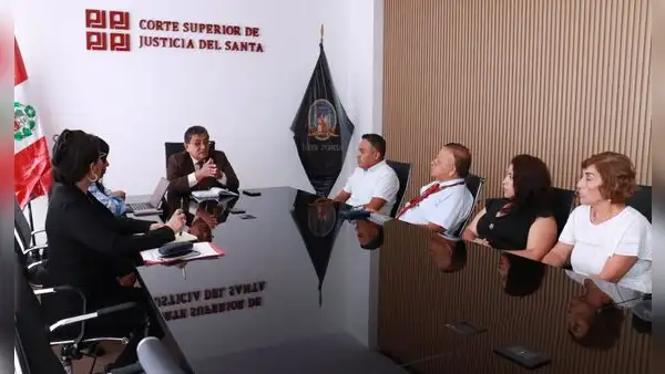 Corte del Santa y sindicato acuerdan acciones para fortalecer el servicio de justicia