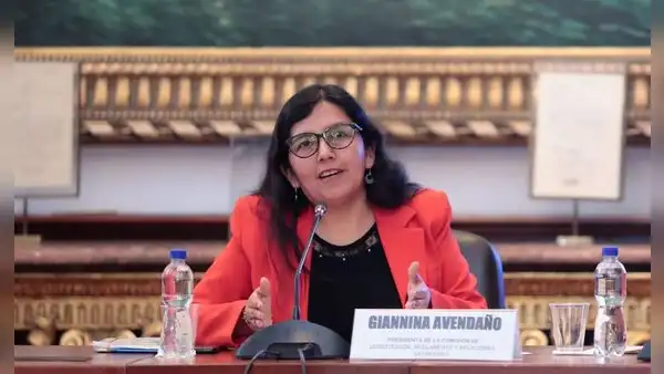 Comisión de Constitución aún no tiene fecha para debatir pedido de facultades