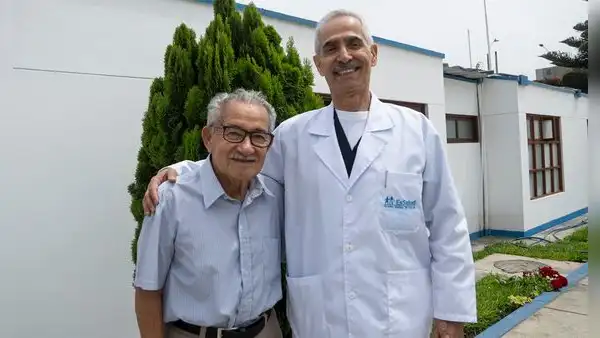 Paciente de 95 años supera cáncer de colon tras sobrevivir a compleja cirugía y con apenas 6 g/dL de hemoglobina