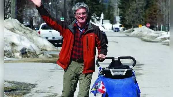 Salió de Canadá a los 45 años para dar la vuelta al mundo caminando y regresó 11 años después tras recorrer 64 países y 75.000 kilómetros