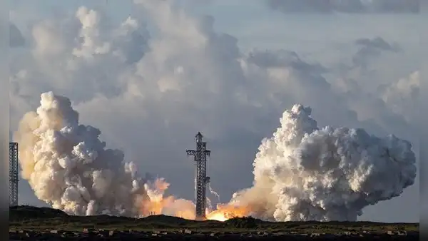El megacohete Starship de Elon Musk alcanza la órbita terrestre por primera vez en su decimocuarto vuelo de prueba