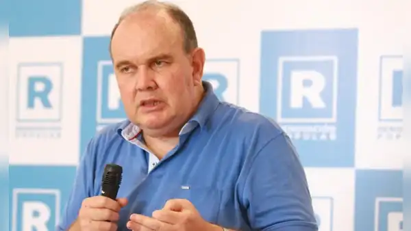 JNE sigue sin definir si entregaría credenciales a Rafael López Aliaga