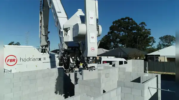 Más de 300 ladrillos por hora: este nuevo robot es capaz de construir una casa "en un solo día"