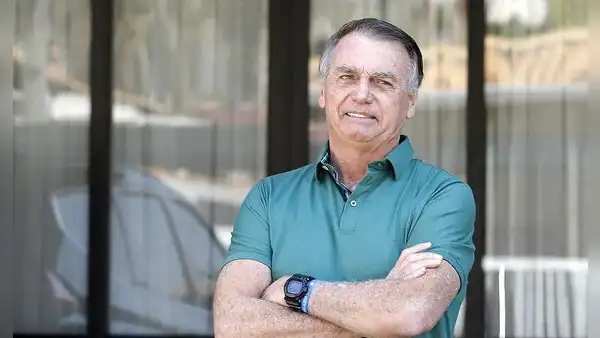 Bolsonaro busca anular su condena por intento de golpe y alega fallas en las pruebas digitales