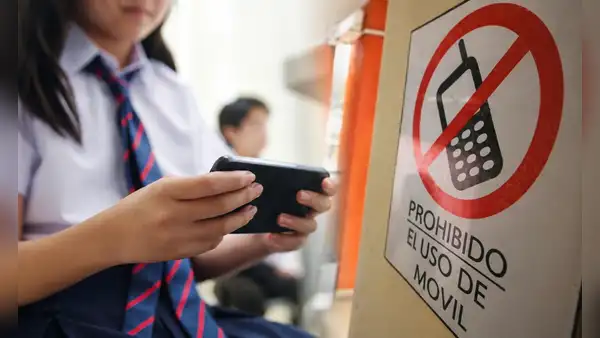 Colegios podrán sancionar a estudiantes por uso de celulares: ¿qué dice el nuevo reglamento del Minedu?
