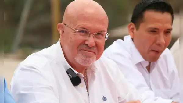 Carlos Bruce califica de “cobarde” al JNE por caso de alcaldes que postulan como regidores
