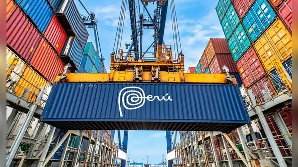Exportaciones peruanas crecen 34,3% y superan los US$74 mil millones, impulsadas por la minería