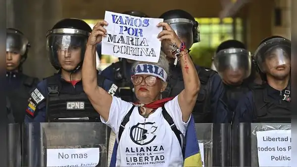 María Corina Machado exige levantar su inhabilitación tras revelarse presiones a una exmagistrada en Venezuela