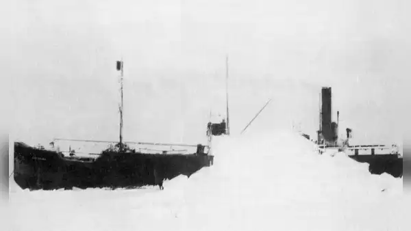 Frente a las costas de Alaska deriva desde 1931 un barco fantasma de 1322 toneladas que nadie logró traer de vuelta al puerto