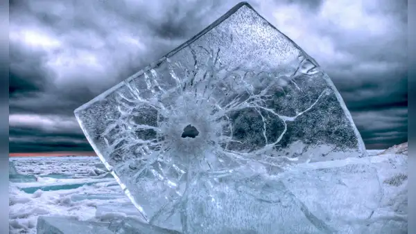 Científicos crean nuevo tipo de “superhielo”: 10 veces más resistente que el hielo común y casi tan fuerte como el cemento