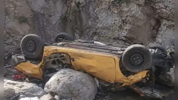 Tragedia en Áncash: auto cae a abismo tras choque y deja seis muertos, entre ellos una niña de 3 años