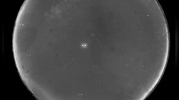 Un planeta del tamaño de la Tierra, similar a los de Star Wars, podría sobrevivir con 2 soles a tan solo 16 años luz