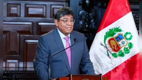 Autorizan viaje de ministro Elmer Cuba a Nueva York del 24 al 28 de octubre