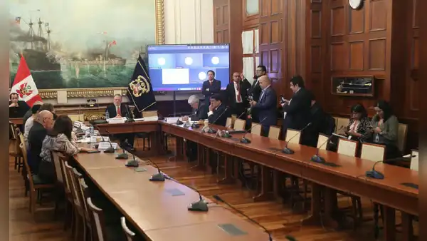Fuerza Popular desconoce votación que pedía debatir los límites del Senado sobre el pedido de facultades