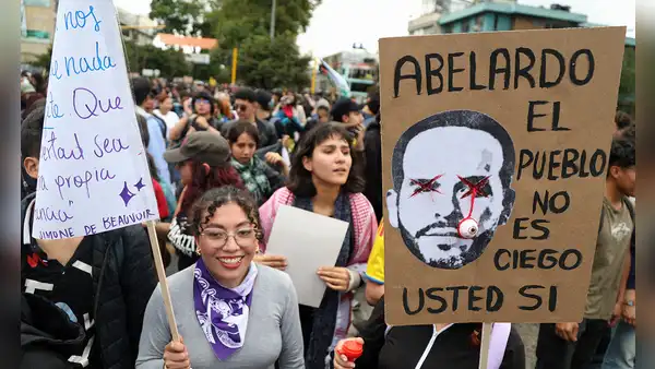 La situación presupuestaria de Colombia no es "sostenible" advierte el FMI: "La deuda alcanza el 60% del PIB"